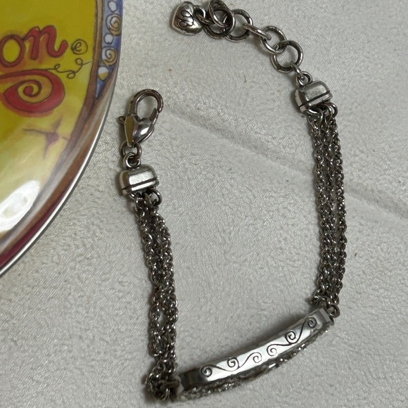 Brighton Kiss & Tell Bracelet Silver Plated Crystals 8" Triple Chain & Tin - Picture 5 of 9